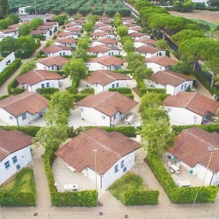 Alimini Smile Village アパートホテル